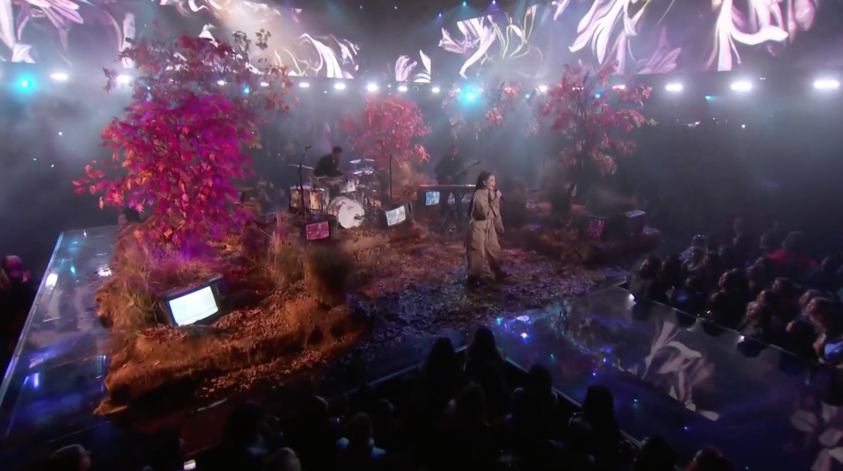 LAUREN SPENCER-SMITH — 48TH PEOPLE'S CHOICE AWARDS