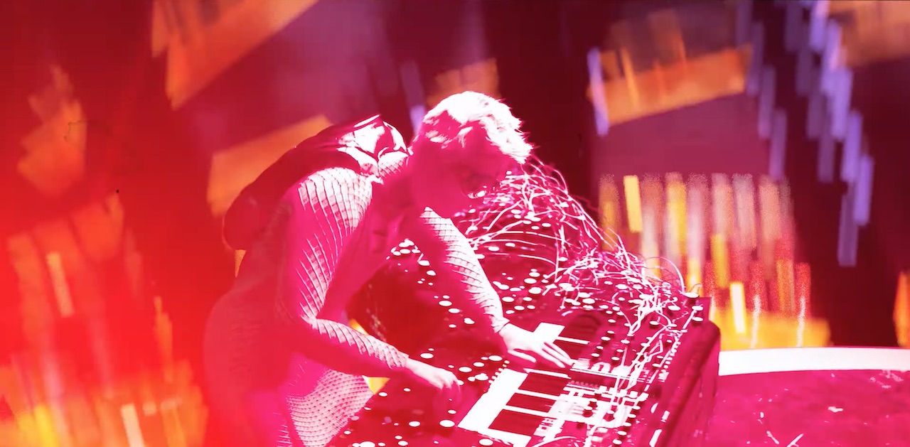 FAITHLESS — SYNTHESIZER