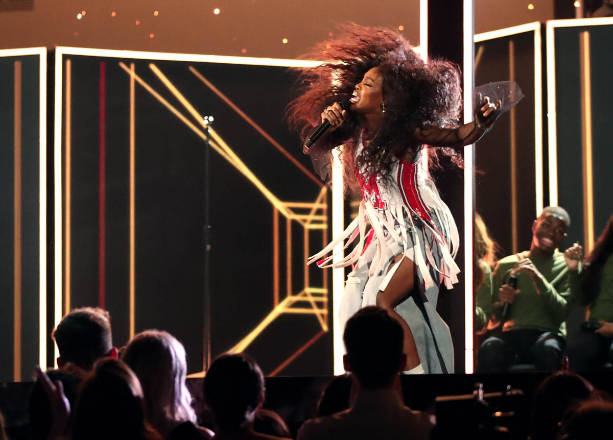 SZA — 60TH GRAMMY AWARDS PERFORMANCE