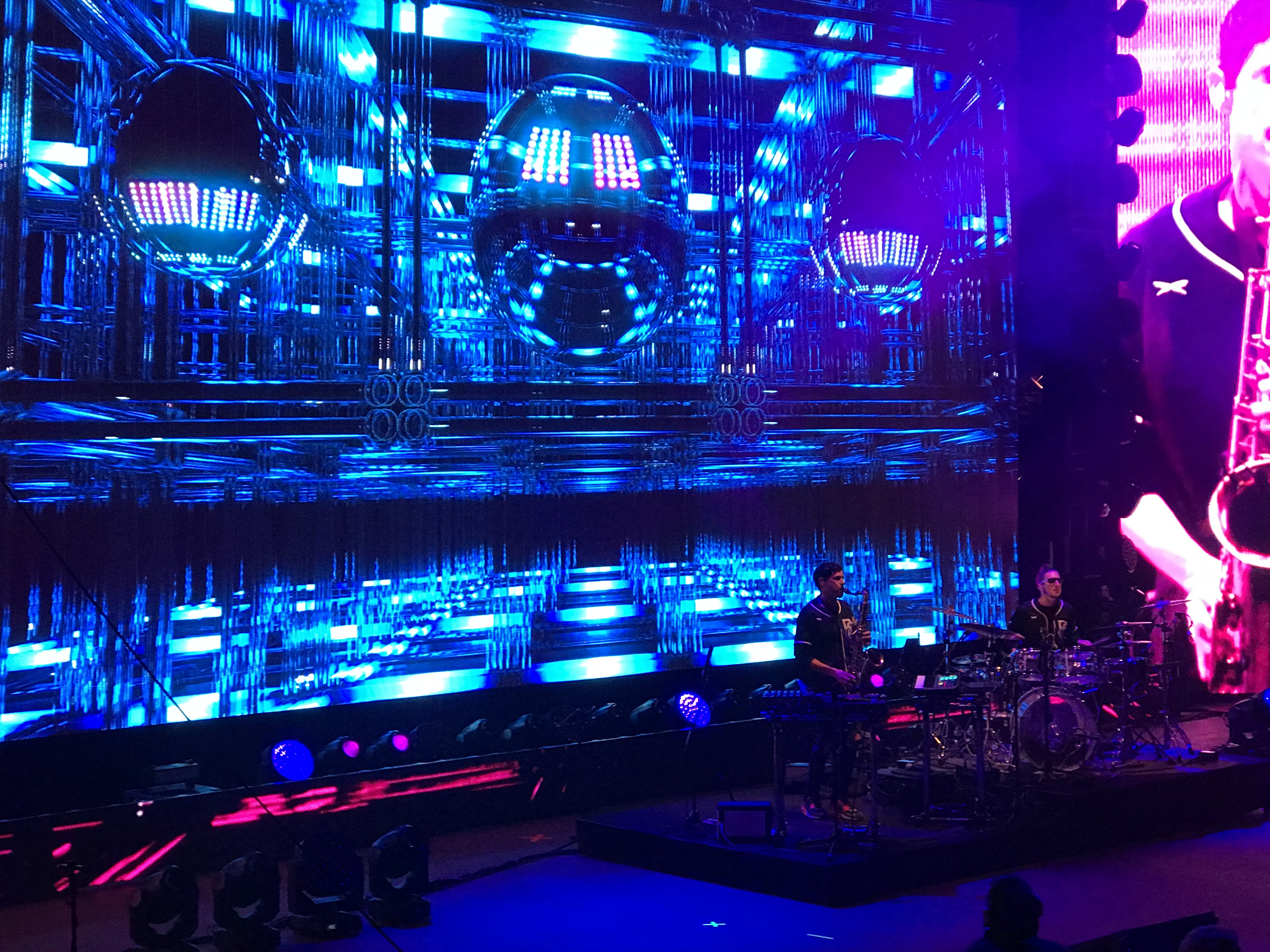 BIG GIGANTIC — ROWDYTOWN 3D VII + VIII