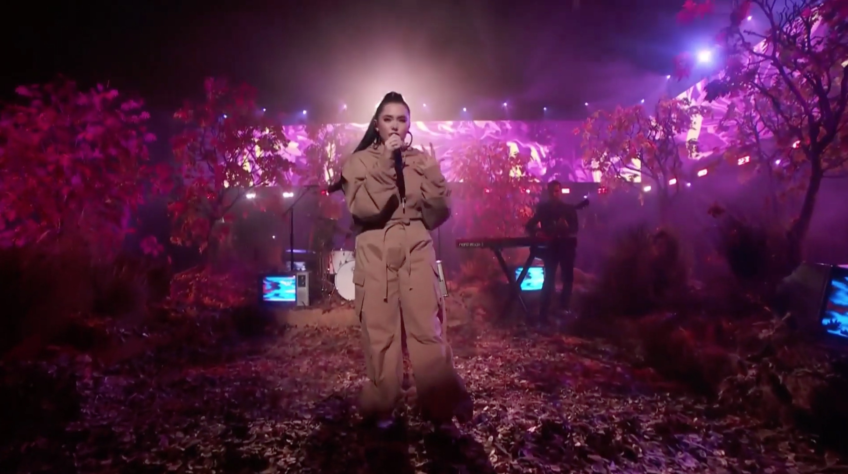 LAUREN SPENCER-SMITH — 48TH PEOPLE'S CHOICE AWARDS